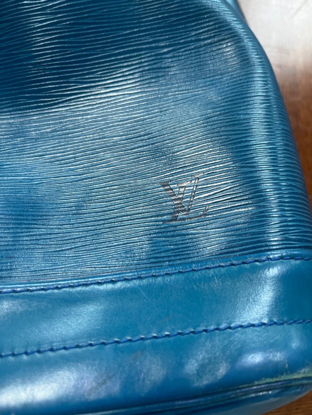 Louis Vuitton Blue Epi Leather Drawstring Hobo - Picture 2 of 16